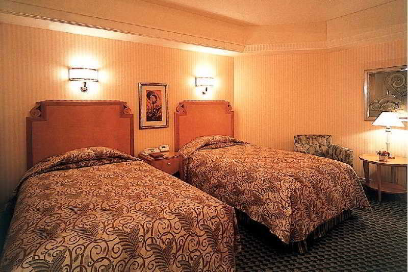 Disney Ambassador Hotel Тіба Екстер'єр фото